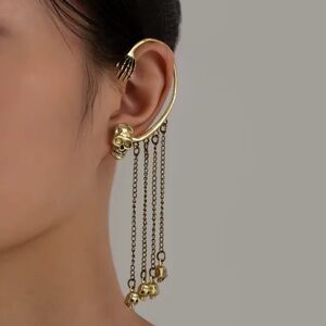 Skeleton Hand & Skull Dangle Earring